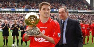 Michael Owen nhận danh hiệu quả quảng bóng vàng năm 2001